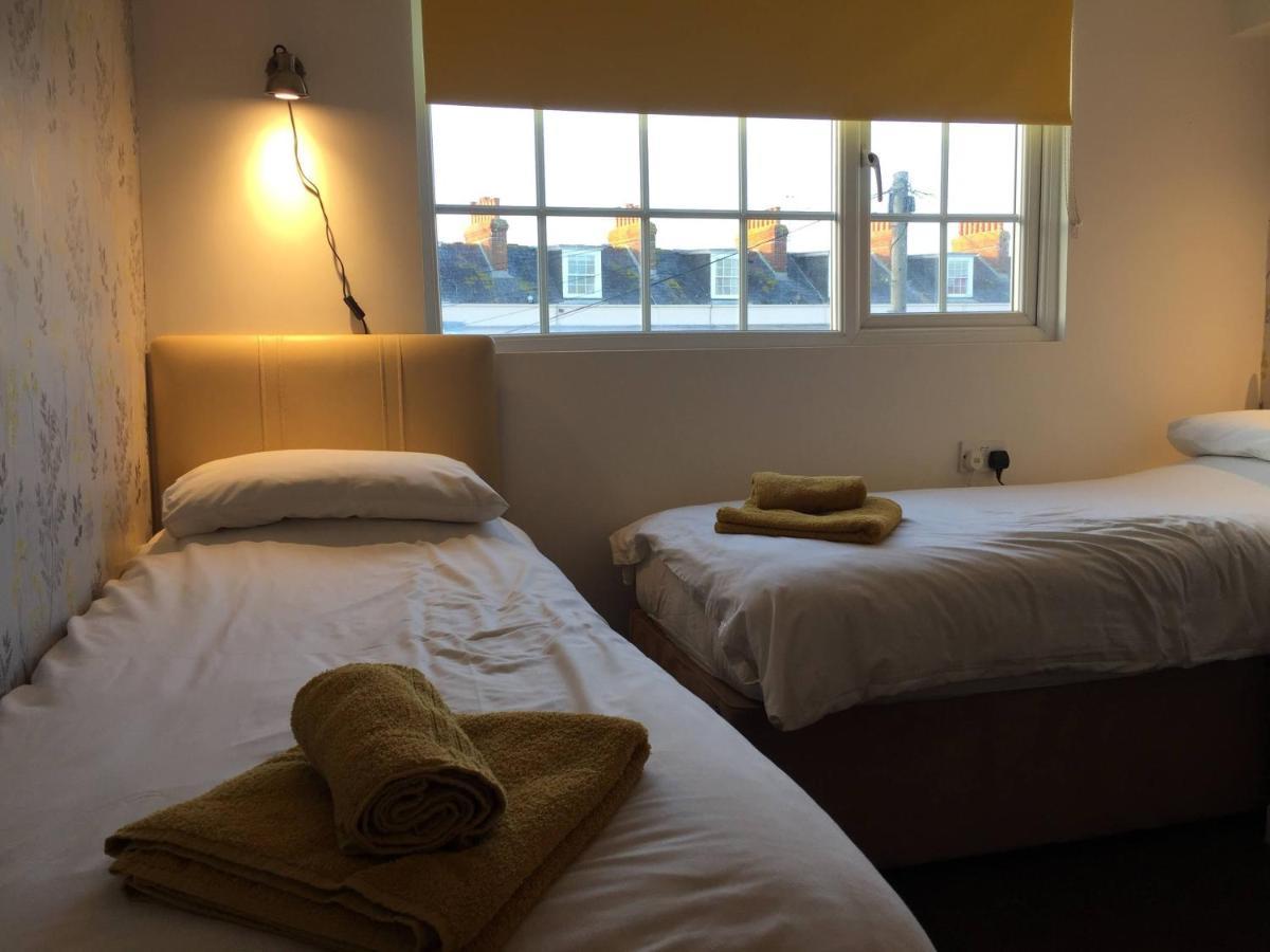 Whitecliff Guest House เวย์มัธ ภายนอก รูปภาพ