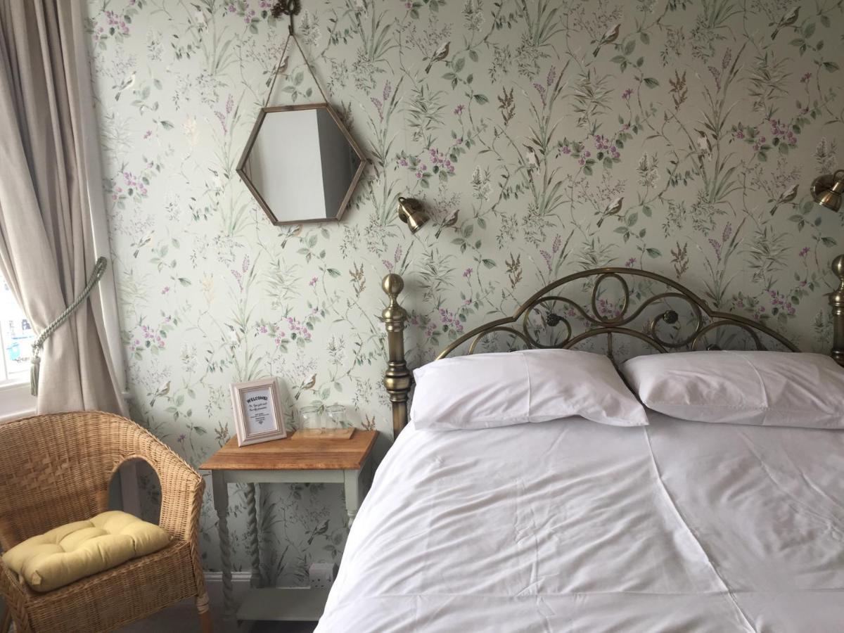Whitecliff Guest House เวย์มัธ ภายนอก รูปภาพ