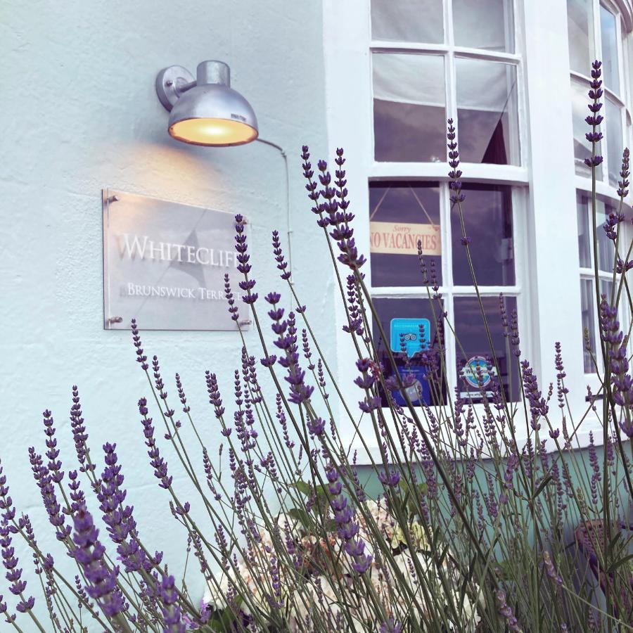 Whitecliff Guest House เวย์มัธ ภายนอก รูปภาพ