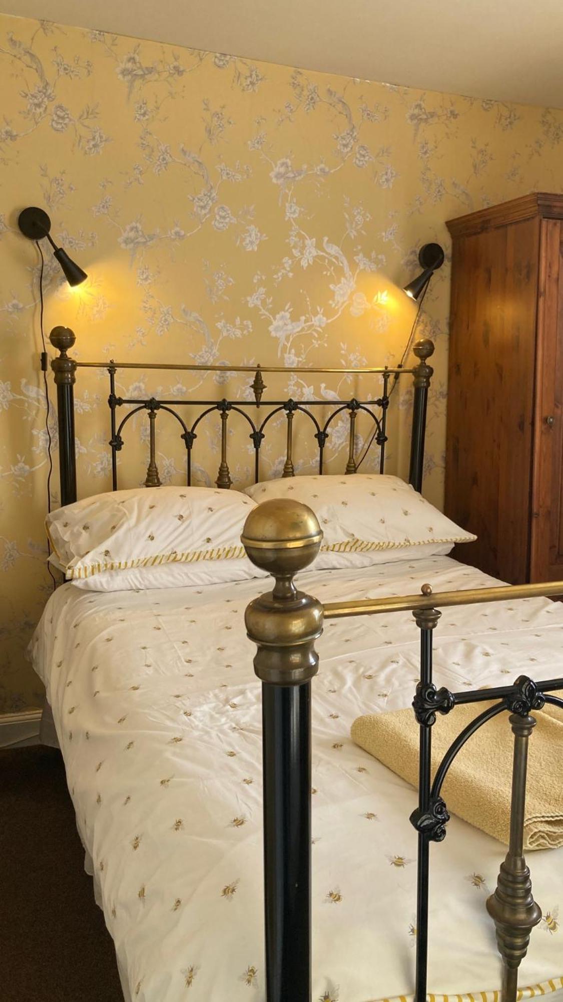 Whitecliff Guest House เวย์มัธ ภายนอก รูปภาพ